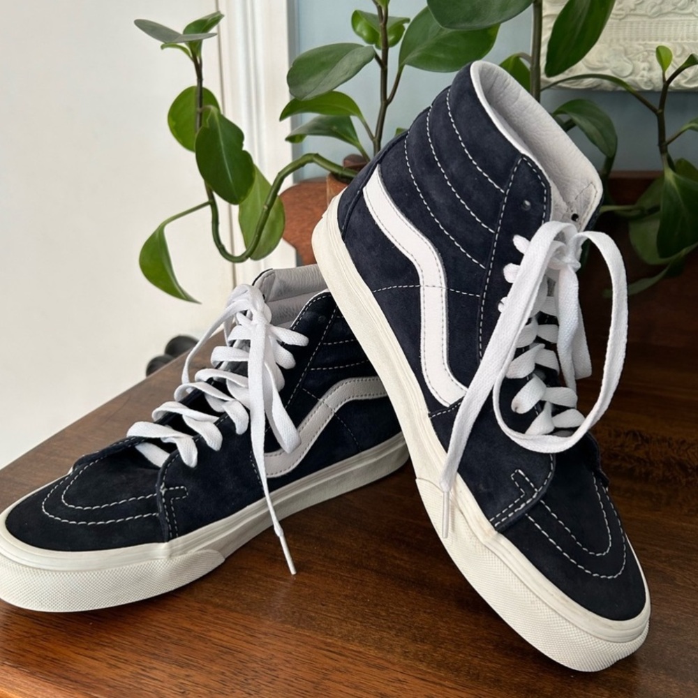 Vans SK8-Hi Skate Shoes Iconic High-top Suede/Leather in Deep Navy, Unisex - Picture 1 of 13
